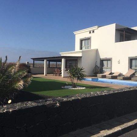 Luxury 3Bed Villa With Heated Private Pool, Full Sky And Free Wifi Playa Blanca  Bagian luar foto