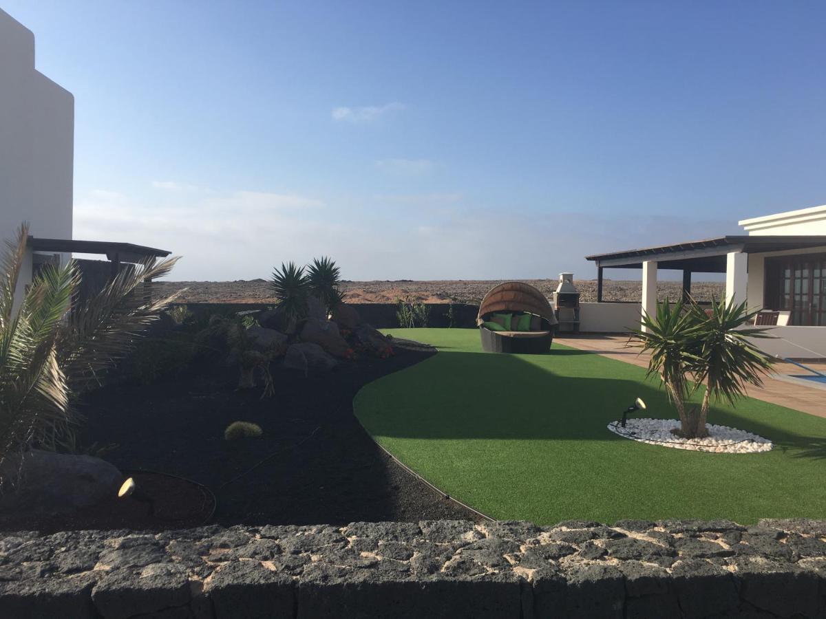 Luxury 3Bed Villa With Heated Private Pool, Full Sky And Free Wifi Playa Blanca  Bagian luar foto