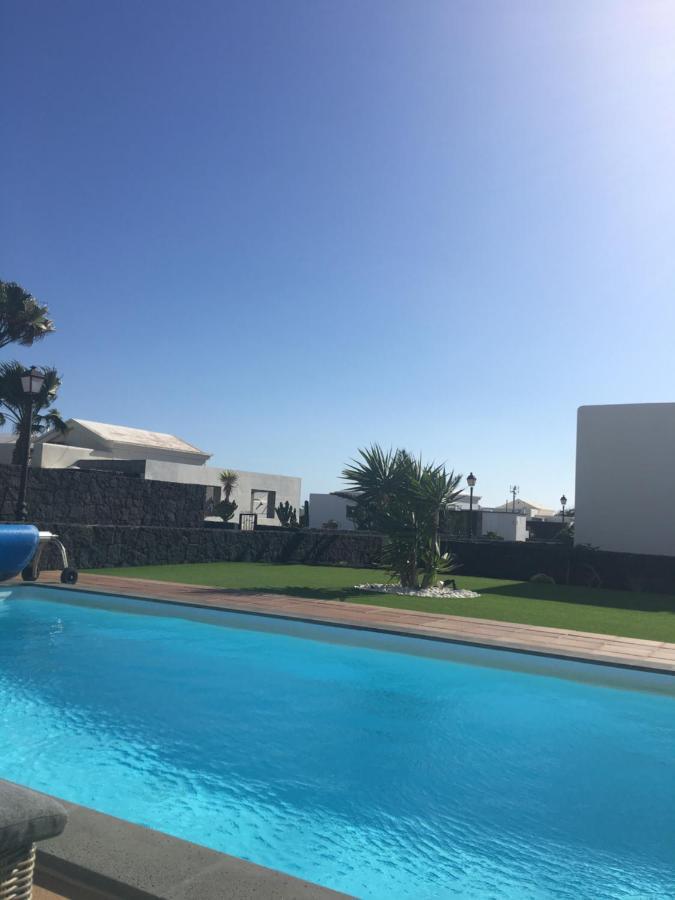 Luxury 3Bed Villa With Heated Private Pool, Full Sky And Free Wifi Playa Blanca  Bagian luar foto